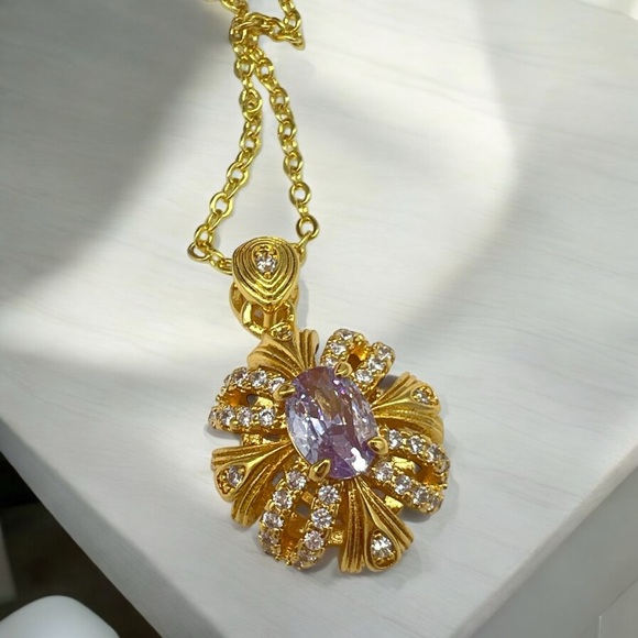 LAVENDER GOLD CZ VICTORIAN STYLE PENDANT NECKLACE - Picture 1 of 5